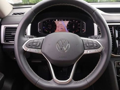 Used 2023 Volkswagen Atlas SEL AWD/4WD image 13