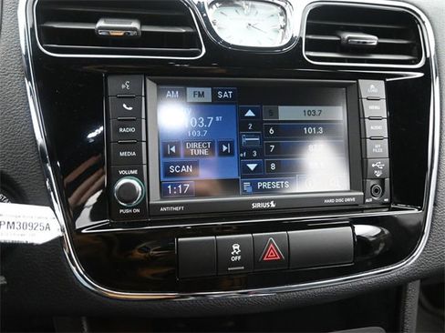 Used 2012 Chrysler 200 Touring image 34