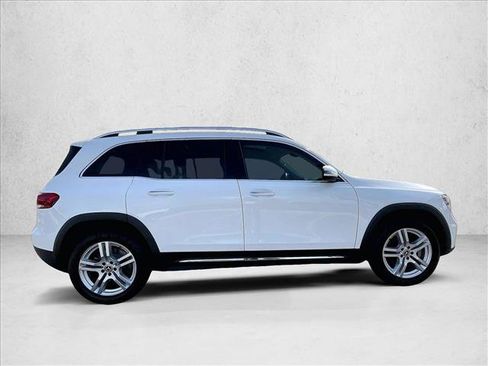 Used 2023 Mercedes-Benz GLB 250 4MATIC image 5