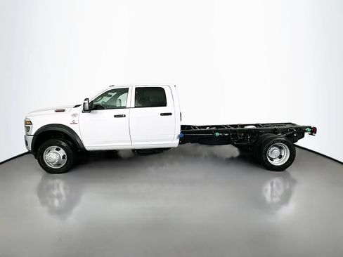 New 2026 RAM 5500 Tradesman AWD/4WD image 4