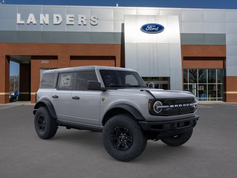 New 2026 Ford Bronco Badlands image 7