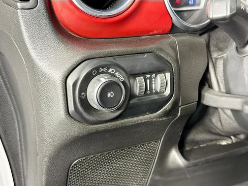Used 2020 Jeep Wrangler Unlimited Rubicon w/ Uconnect 4C Nav & Sound Group AWD/4WD image 40