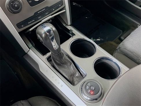 Used 2014 Ford Explorer XLT image 19