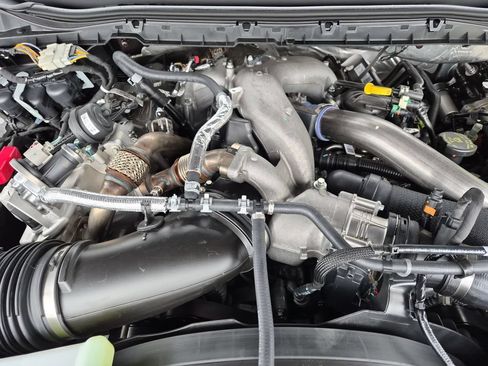 New 2026 Ford F350 XLT w/ XLT Premium Package AWD/4WD image 23