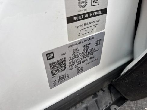 Used 2023 GMC Acadia SLT FWD image 36