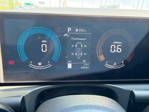 Certified 2026 Hyundai Tucson SE FWD image 8
