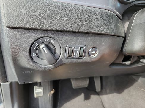 Used 2023 Dodge Charger SXT image 30