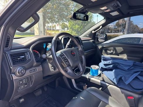 Used 2021 Nissan Titan PRO-4X w/ Pro-4x Convenience Package image 5