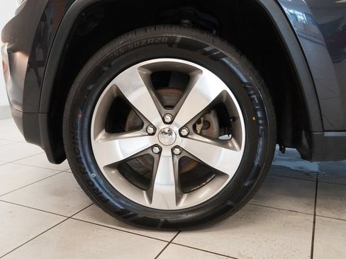 Used 2016 Jeep Grand Cherokee Limited AWD/4WD image 17
