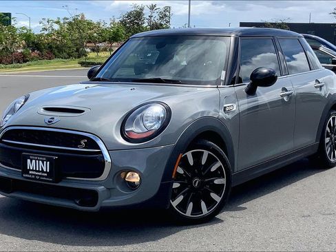 Used 2017 MINI Cooper S FWD image 2