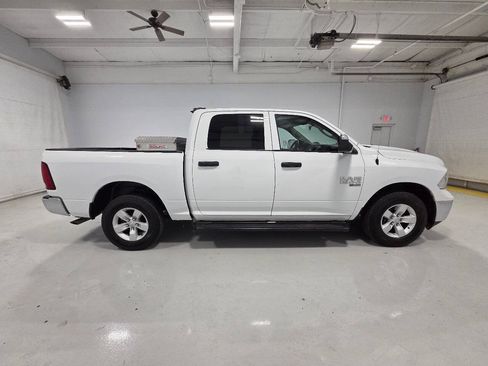 Used 2022 RAM 1500 Tradesman w/ Chrome Appearance Group AWD/4WD image 11