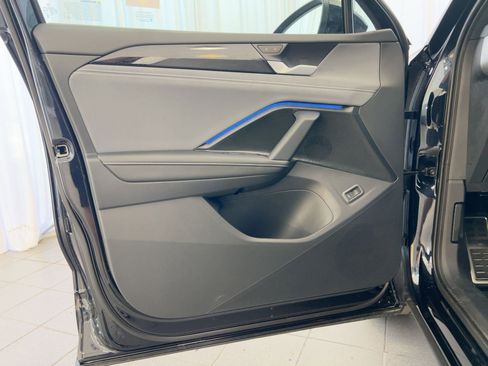 New 2026 Volkswagen Tiguan SE R-Line image 22