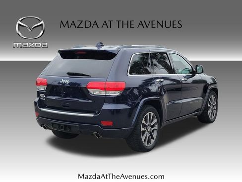 Used 2018 Jeep Grand Cherokee Overland image 4