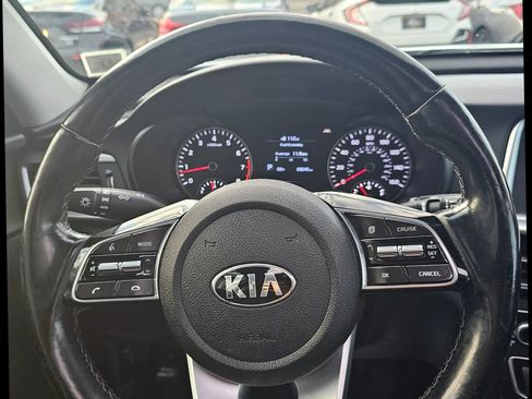 Used 2020 Kia Optima SE image 12