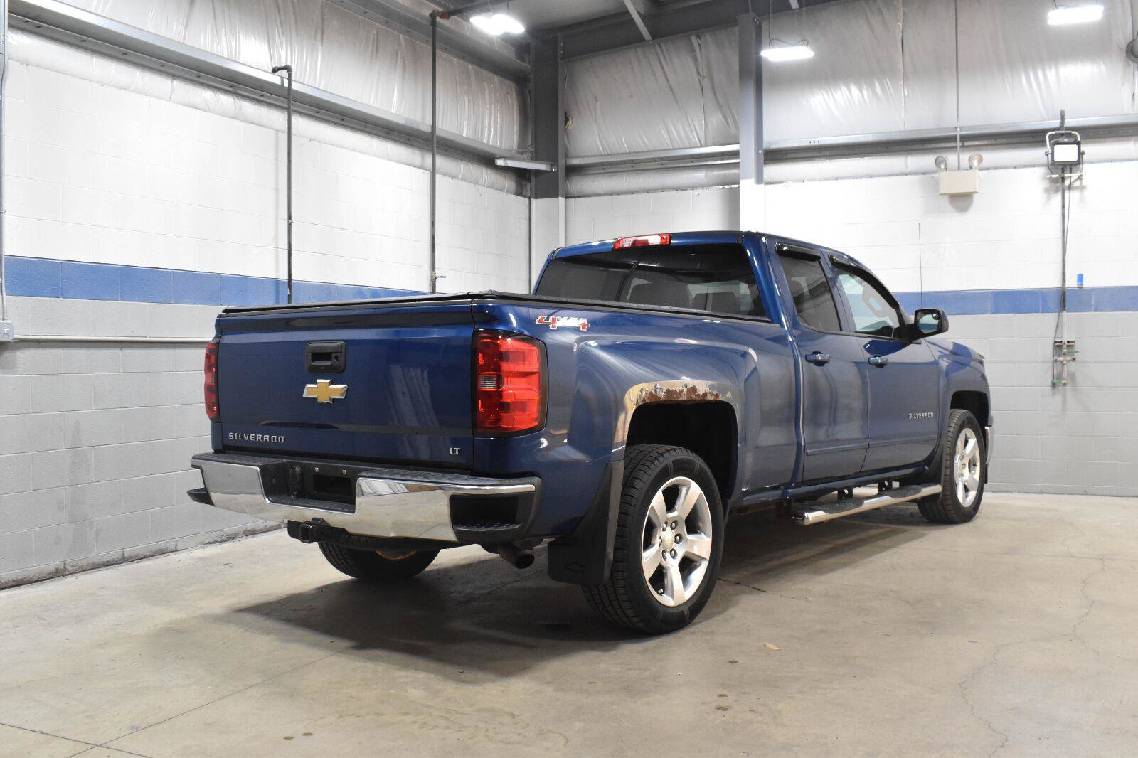Used 2015 Chevrolet Silverado 1500 LT w/ LT Convenience Package AWD/4WD image 23