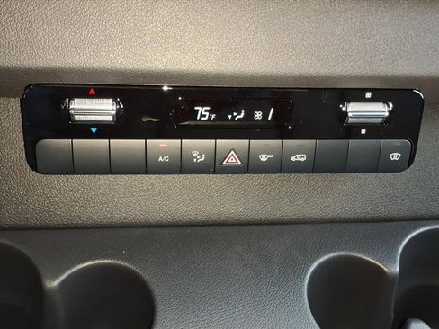 New 2025 Mercedes-Benz Sprinter 2500 image 13