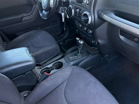 Used 2013 Jeep Wrangler Unlimited Sport AWD/4WD image 18