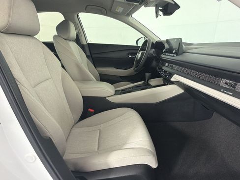 Used 2025 Honda Accord LX image 24