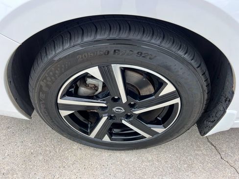 Used 2024 Nissan Sentra SV w/ All-Weather Package FWD image 8