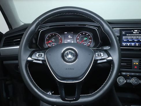 Certified 2021 Volkswagen Jetta SE w/ SE Cold Weather Package image 21