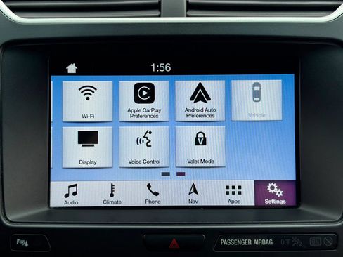 Used 2017 Ford Explorer XLT w/ Equipment Group 202A FWD image 31