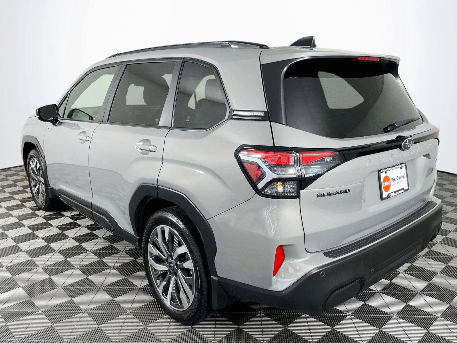 Used 2025 Subaru Forester Touring w/ Protection Package (1PH) AWD/4WD image 7