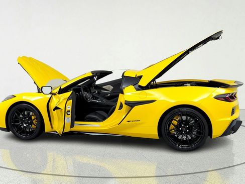 Used 2026 Chevrolet Corvette Z06 RWD image 10
