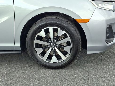 Certified 2025 Honda Odyssey EX-L image 8
