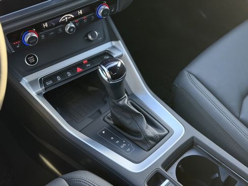 Certified 2025 Audi Q3 2.0T Premium w/ Convenience Package image 18