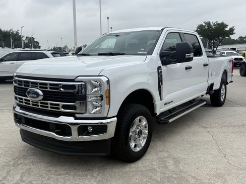 Used 2025 Ford F250 XLT AWD/4WD image 10