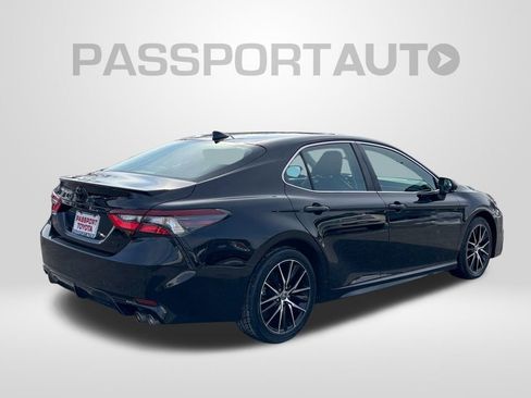 Certified 2022 Toyota Camry SE image 7