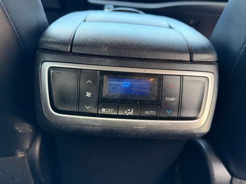 Used 2015 Toyota Highlander XLE image 32