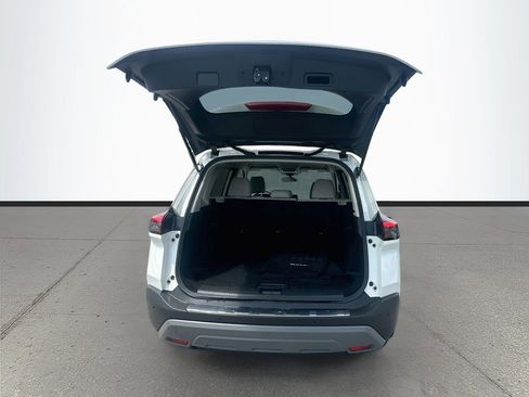 Used 2023 Nissan Rogue SV FWD image 25