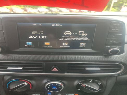 Used 2019 Hyundai Kona SE AWD/4WD image 15