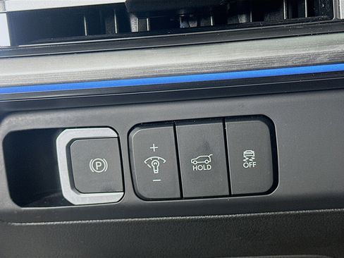 Used 2025 Hyundai Santa Fe Limited image 16