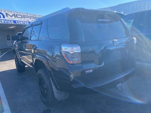 Used 2014 Toyota 4Runner SR5 image 5