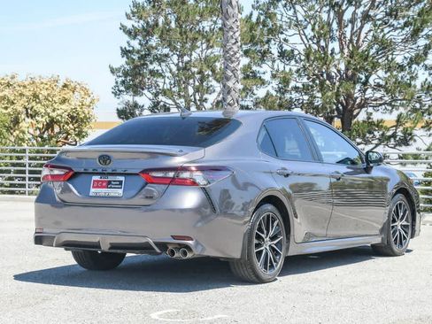 Used 2022 Toyota Camry SE w/ Carpet Mat Package (TMS) FWD image 9