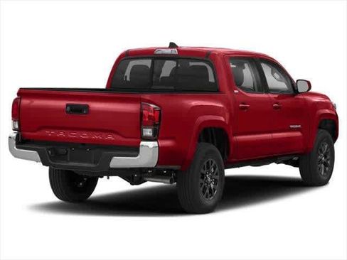 Used 2023 Toyota Tacoma SR5 w/ Technology Package RWD image 2