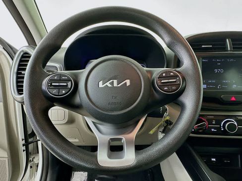 Used 2023 Kia Soul LX image 15