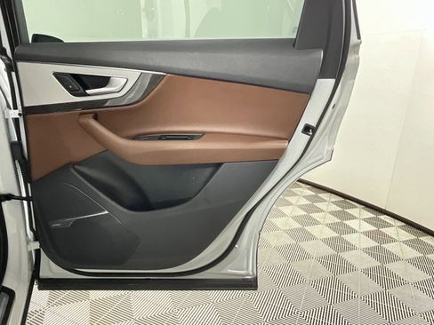 Used 2018 Audi Q7 2.0T Premium Plus image 24