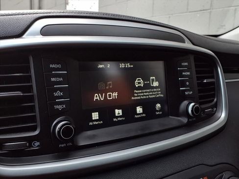 Used 2019 Kia Sorento LX image 7