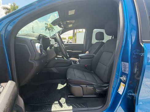 Used 2023 Chevrolet Colorado LT w/ LT Convenience Package RWD image 9