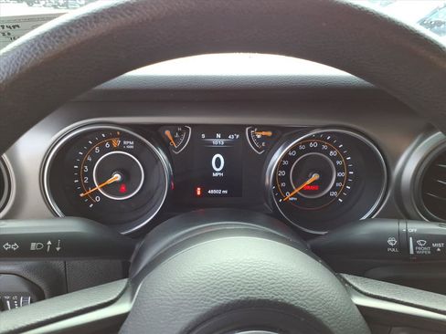 Used 2020 Jeep Wrangler Sport image 17