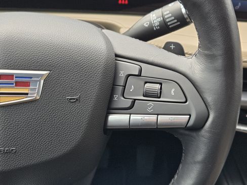 Used 2024 Cadillac XT4 Premium Luxury w/ Cold Weather Package image 33