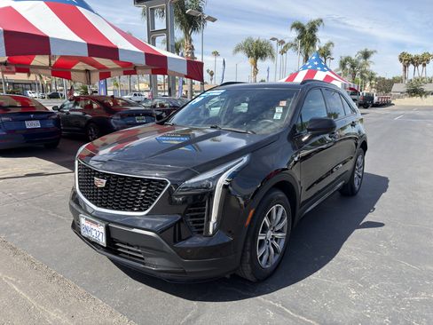 Used 2019 Cadillac XT4 Sport w/ Cold Weather Package FWD image 4