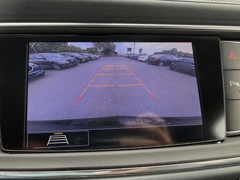 Used 2020 Buick Enclave Essence FWD image 19