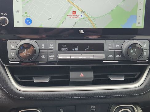 Used 2025 Toyota Grand Highlander AWD image 22
