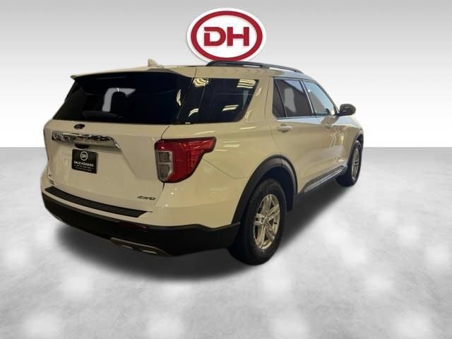 Used 2022 Ford Explorer XLT w/ Equipment Group 202A AWD/4WD image 12