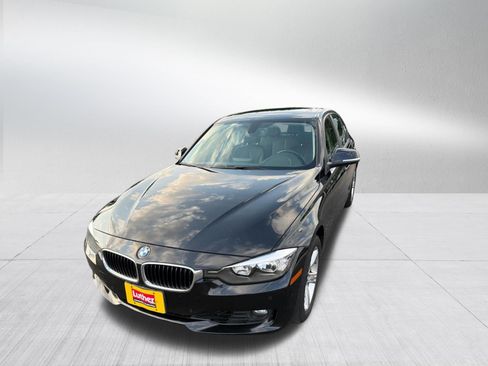 Used 2015 BMW 328i xDrive Sedan AWD/4WD image 2