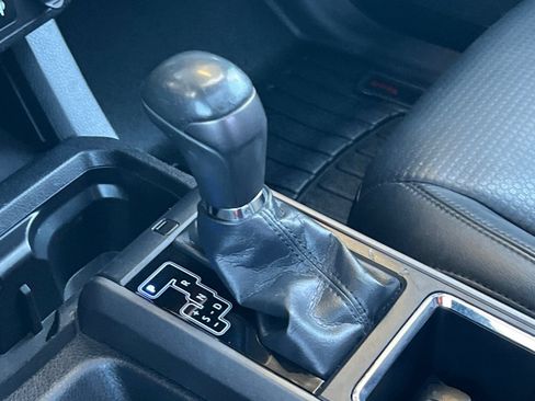Used 2019 Toyota Tacoma TRD Off-Road AWD/4WD image 21